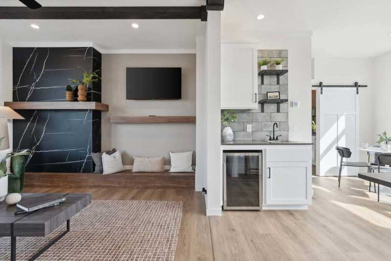 Space 216 Interior Photo