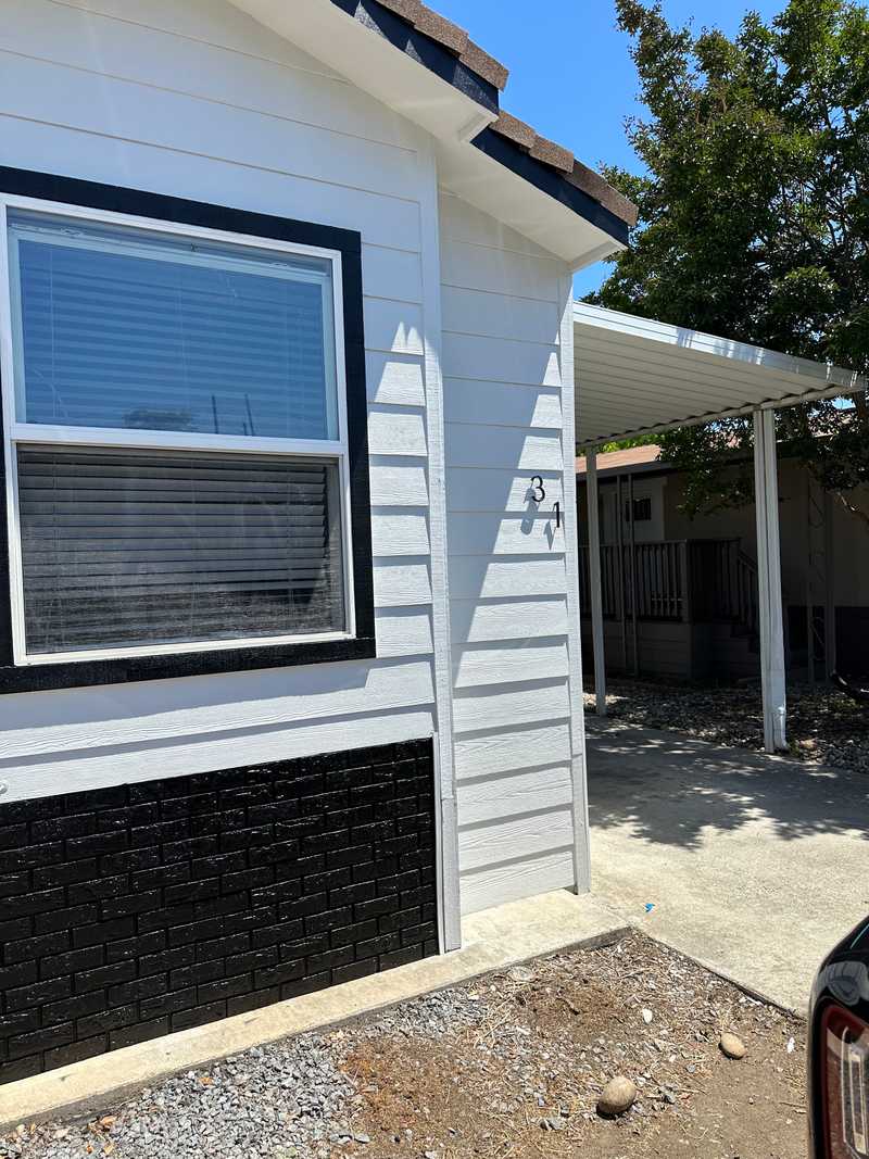 Space 31 carport