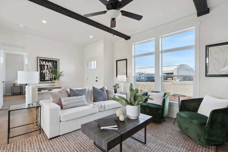 Space 216 Interior Photo